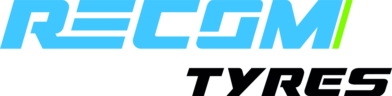 Logo Recom Tyres / Recom Tyres Schriftzug Recom in blau, Tyres in schwarz auf weißem Hintergrund.